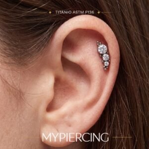 Labret Cluster com 3 Zircónias e 10 Beads Crescente em Titânio ASTM F136