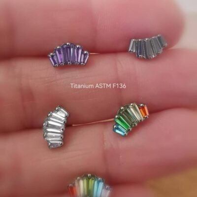 Labret Cluster de Baguetes em Titânio ASTM F136